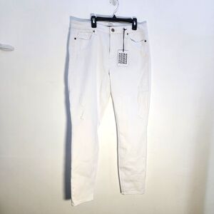 Pistola NWT Jennifer Skinny Distressed Jeans White 31